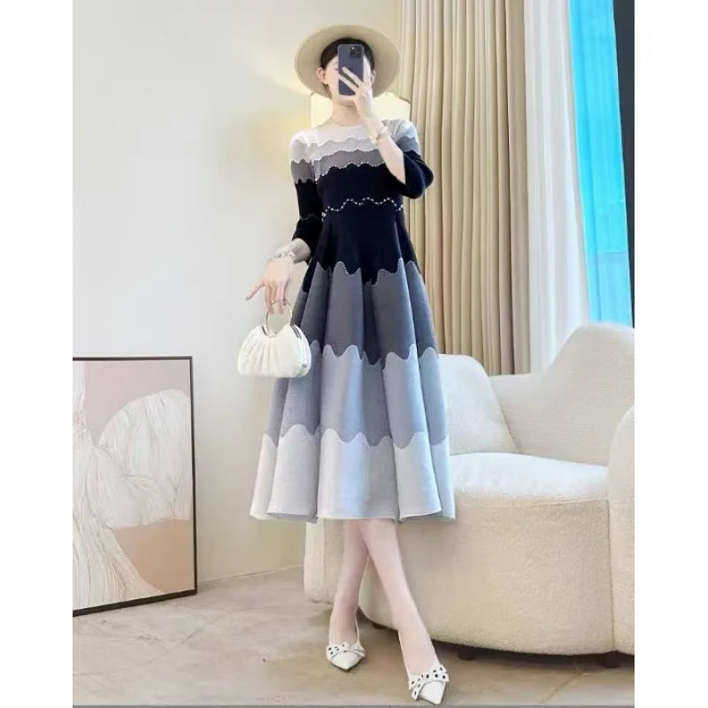 2026 Autumn New Bud Gradient Sustainable Formal Casual Women's Pleated Midi Dress with Ruffles and Eco-Friendly Lining